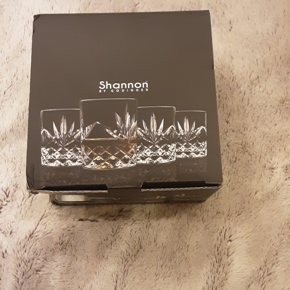 Drinking glasses 4 in box